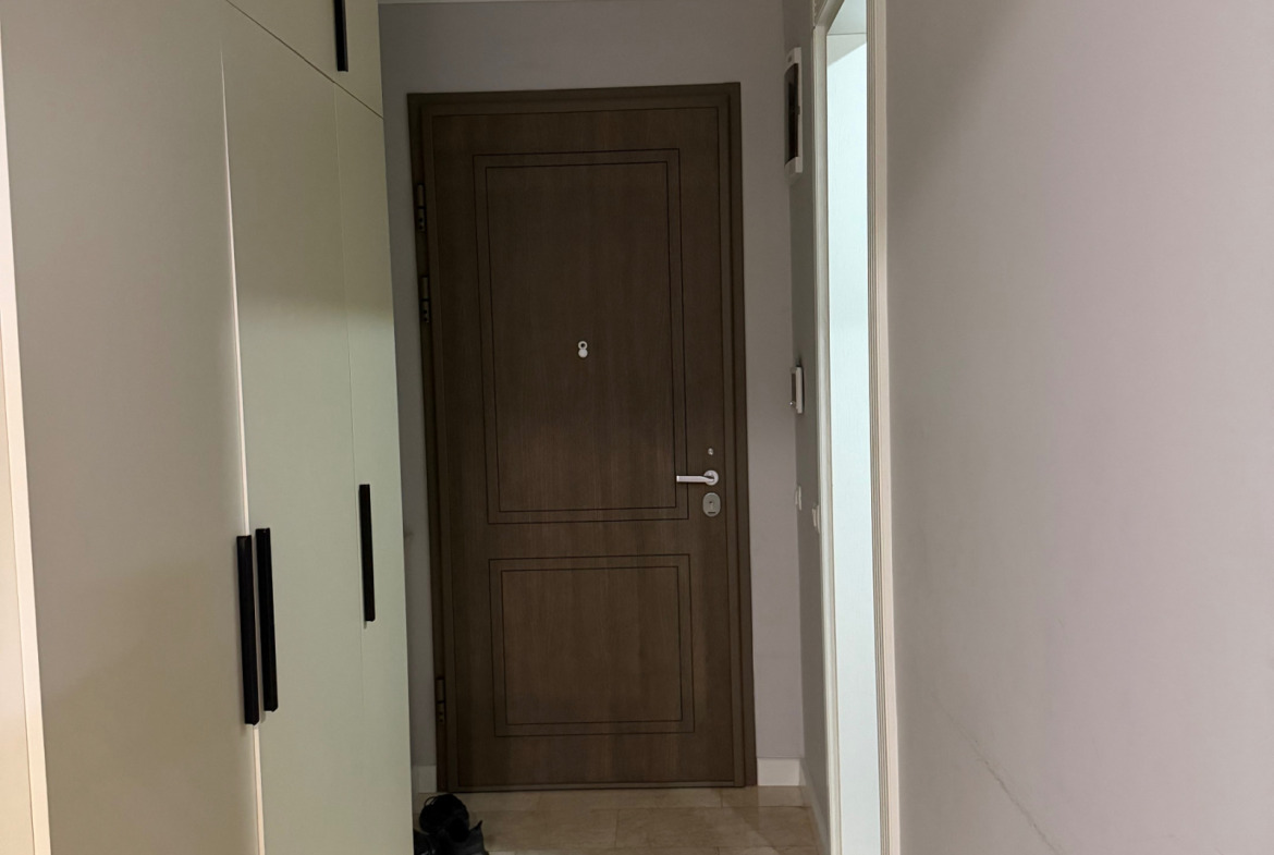 Тристаен апартамент 138 кв.м под Наем в Красно село | Панорамна гледка към Витоша