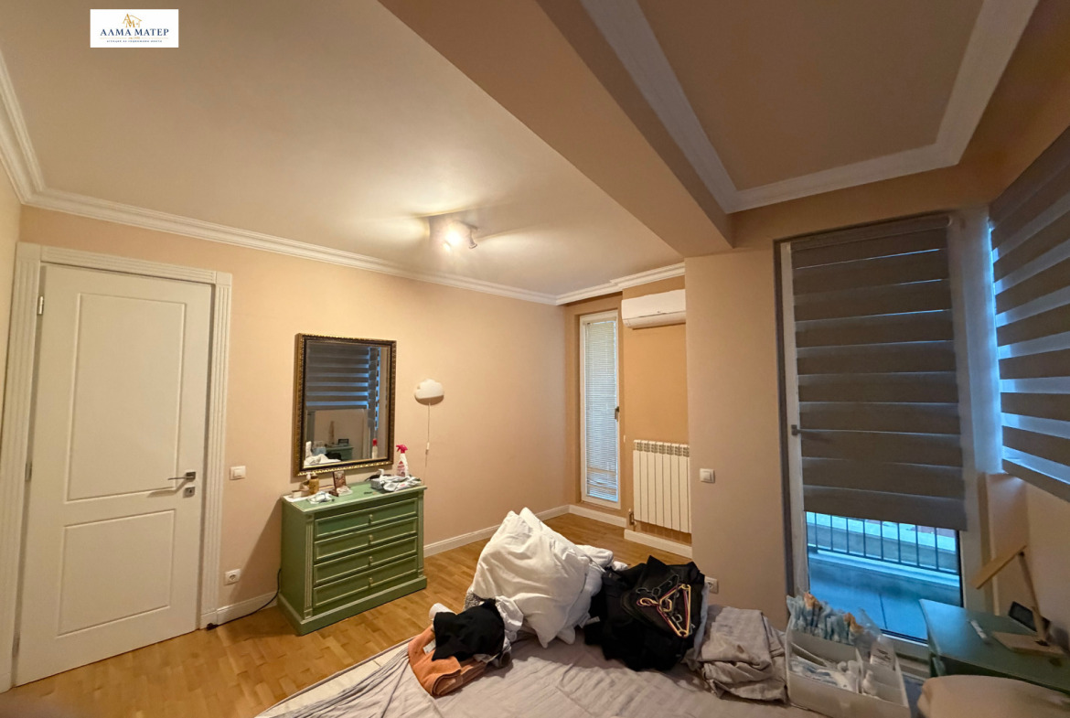 Тристаен апартамент 138 кв.м под Наем в Красно село | Панорамна гледка към Витоша